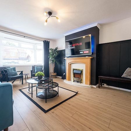 Rnm - Business Professionals Ready, Cost Effective For Large Stays! 3 Bedroom Lounge, Private Access & Entire Place, Kitchen & Washroom With Amenities, Smart Tv, Easy Access, Fast Wifi, Large Driveway, Great Transport Links, Near Worcester Hospital A Luaran gambar